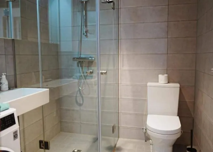 公寓 Modern With A Balcony *